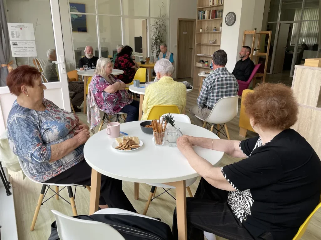 Posezení seniorů se starostou města Kdyně v Krámečku.